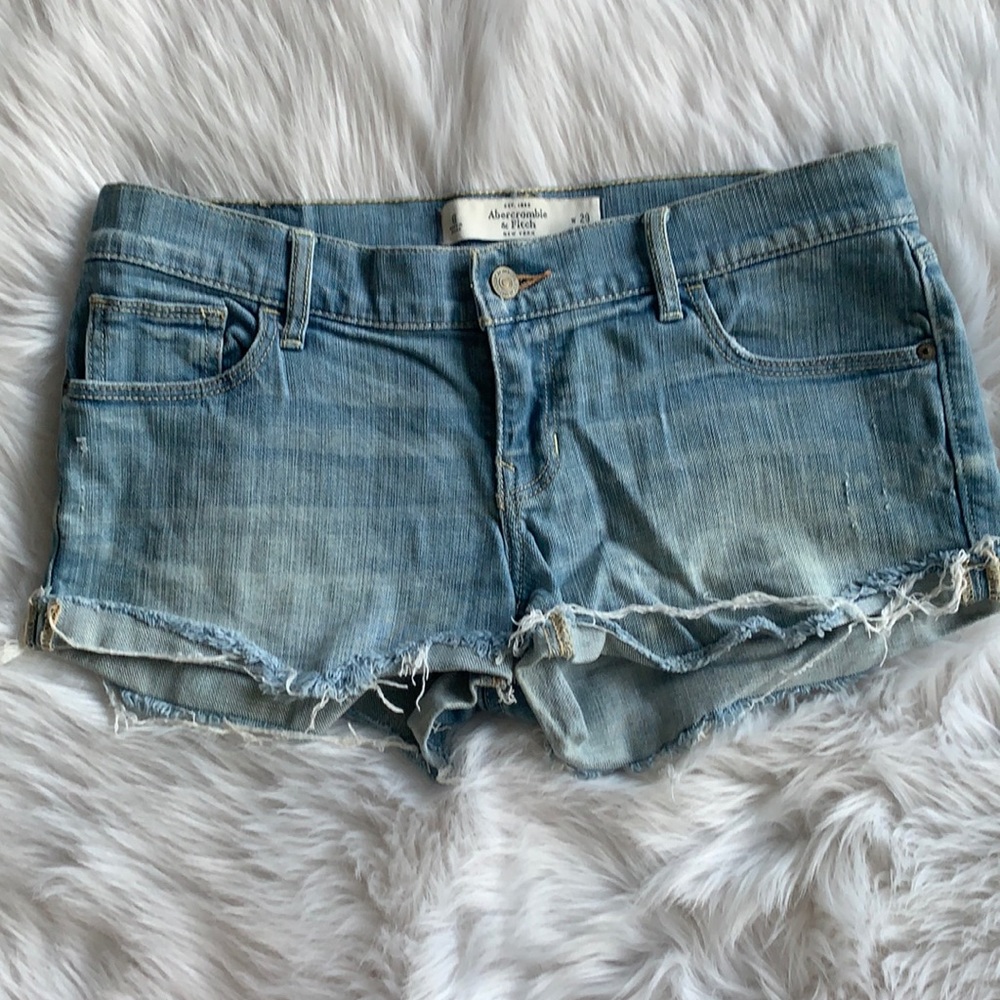 Abercrombie cut off jean shorts 29 or 8